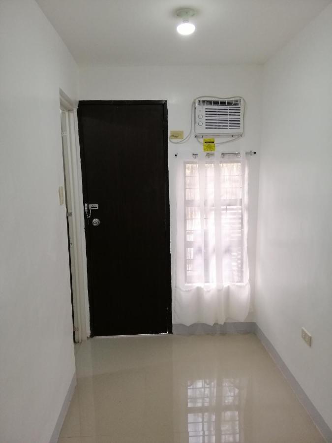 Auberge de jeunesse Katrina'S Dorm à Tarlac City Extérieur photo